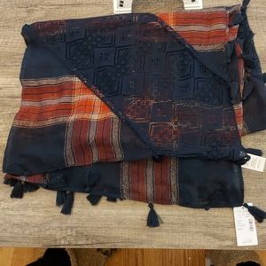 Cute tassled scarf/shawl/wrap